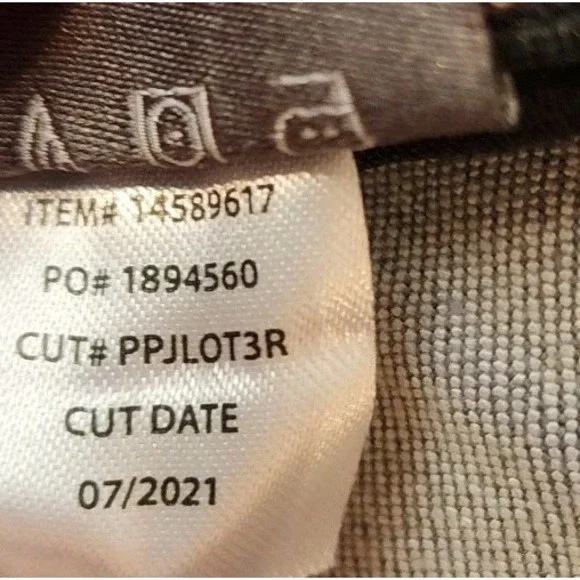 NWT Torrid Bombshell Skinny Jeans 22 Gray Distressed‎ High Rise Soft Stretch - Picture 16 of 16